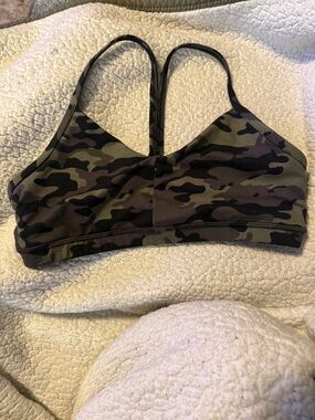 Fleo Green Camo Sports Bra - Women's Camouflage